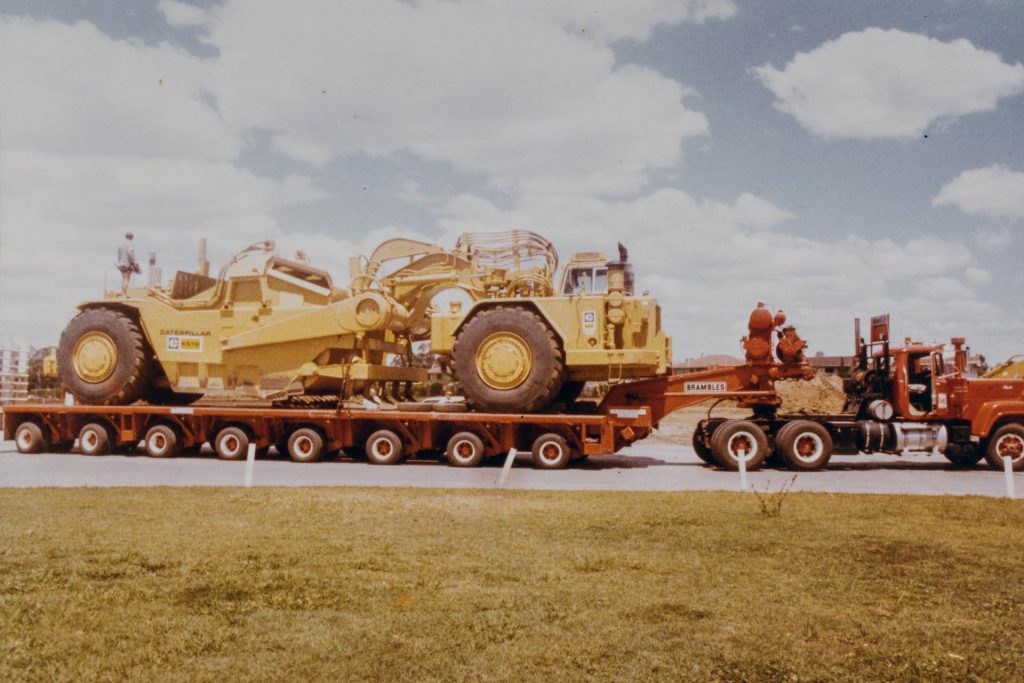 Steerable transport 1980
